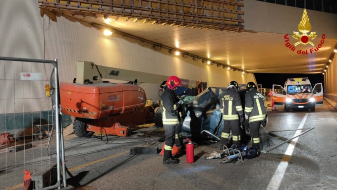 Schianto nella notte a Villafranca, muore un 28enne sulla Grezzanella
