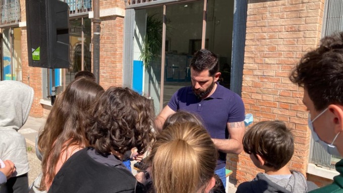 Sergio Pellissier alla scuola media “A. Caperle” per insegnare l’accettazione della sconfitta e l’umiltà