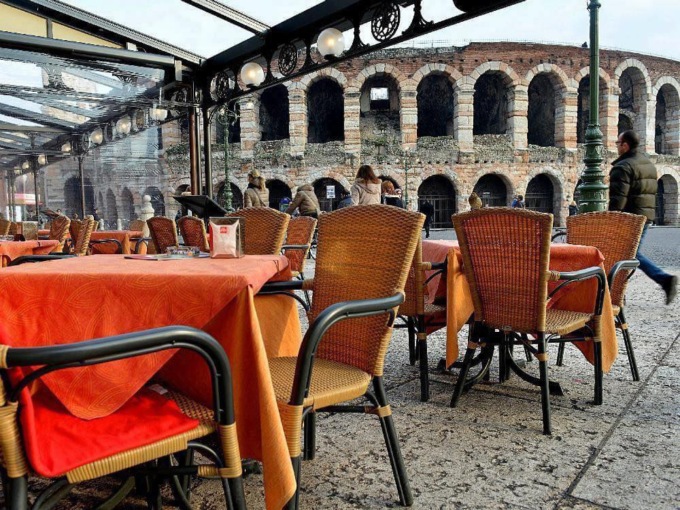 Plateatici provvisori e temporanei a Verona prorogati fino al 30 settembre
