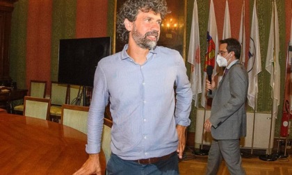 Damiano Tommasi nuovo sindaco di Verona: “Abbiamo fatto politica senza denigrare l’avversario”