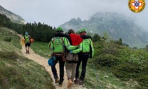 Escursionista bloccato dai crampi alle gambe: 26enne aiutato dal soccorso Alpino