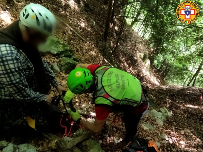 Perde l’orientamento e resta bloccato in un canale: 58enne di Legnago ritrovato in Val di Tovo