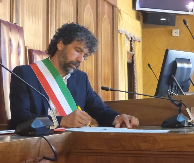 Siccità, si allentano i divieti per l’uso di acqua potabile: nuova ordinanza di Tommasi