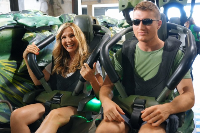 Le foto e il video di Lorella Cuccarini a Gardaland, una meritata pausa dagli impegni teatrali