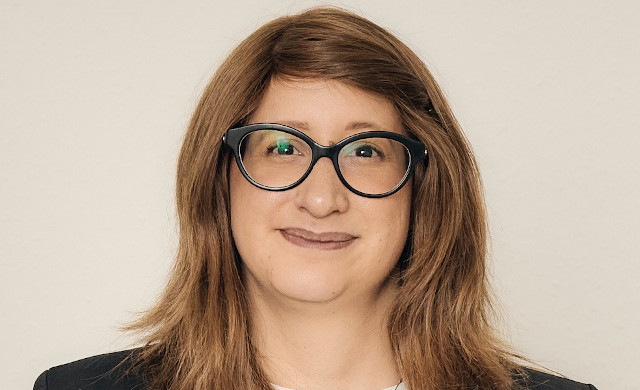 La legnaghese Marta Bertolini premiata per ricerche sulle patologie dei capelli