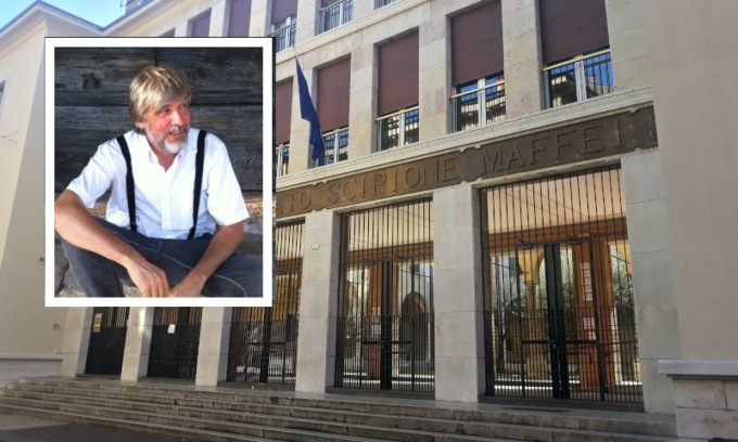 Don Marco Campedelli “rimosso” dal vescovo Zenti, mobilitazione degli studenti. La Diocesi: “Nessun licenziamento”