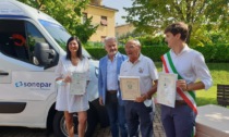 Verona, progetto mobilità garantita: alla casa di riposo consegnato veicolo per le persone con difficoltà motoria