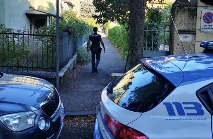 Litiga con la moglie e tenta di ucciderla: convalidato l’arresto del 43enne, donna ancora in prognosi riservata