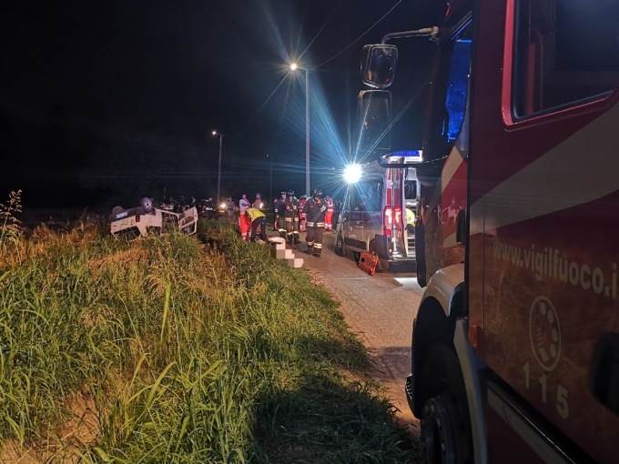Verona, fuori strada con la Panda: morto un 21enne. Ferito un altro giovane