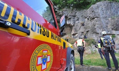 Escursionista scivola sul ghiaione: 67enne ferito soccorso dal gestore del rifugio