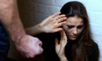 Violenza sessuale e percosse fuori dalla discoteca: arrestato 21enne veronese