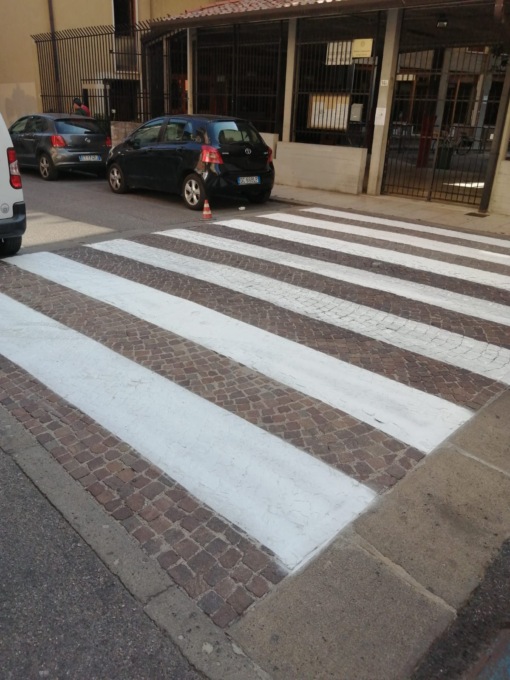 Sicurezza, a Verona rifatte le strisce pedonali vicine alle scuole cittadine