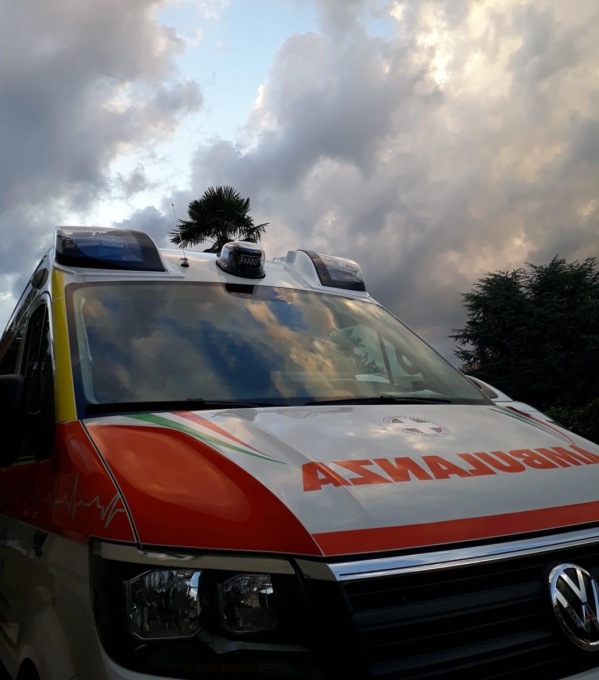 Cadidavid, 61enne investita da una moto mentre attraversa sulle strisce: è gravissima