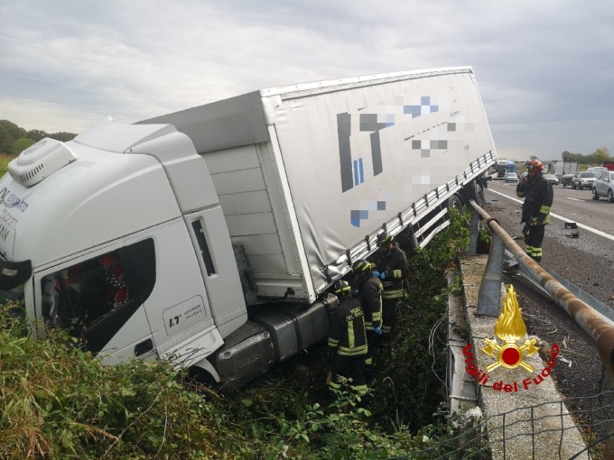 Incidente sull’A4 tra i caselli di Sommacampagna e Peschiera: lunghe code