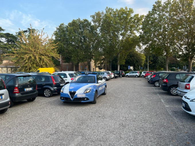 Tentano il furto su di un’auto a Stradone Porta Palio: 3 uomini arrestati