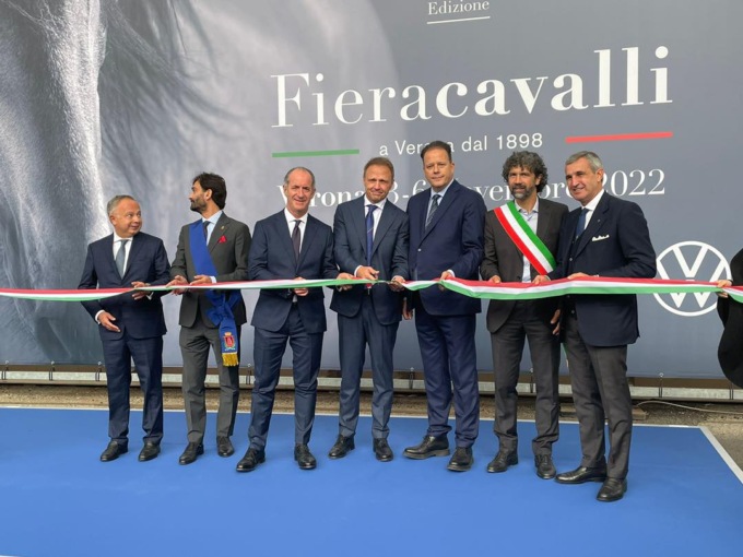 Fieracavalli Verona, video e foto dell’apertura della 124esima edizione con Zaia