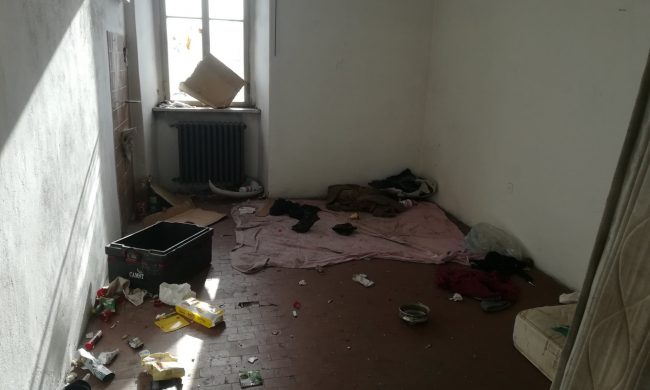 Verona, il cadavere di un senzatetto trovato all’interno dell’ex caserma abbandonata