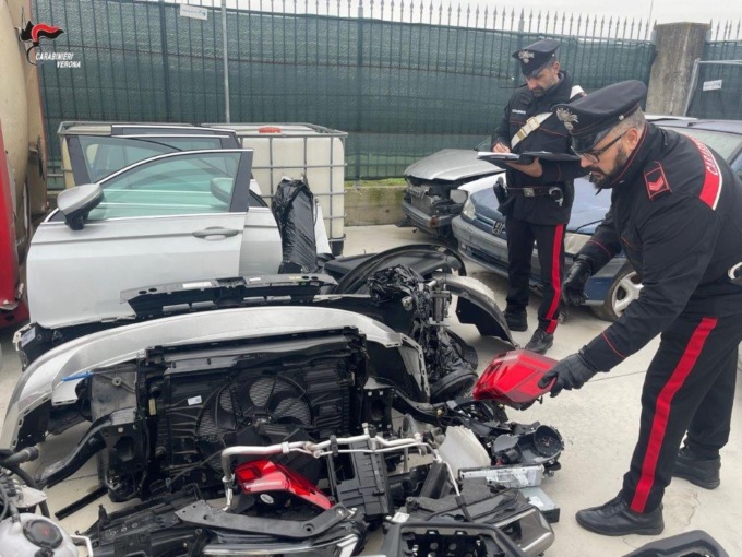 San Bonifacio, traffico di pezzi di ricambio di auto rubate verso la Polonia: camionista nei guai