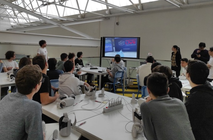 Studenti di Cerea sperimentano (tra i primi in Italia) la realtà virtuale a scuola e diventano… scienziati detective