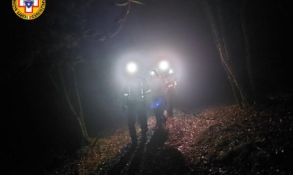 Smarriscono il sentiero e la notte incombe: paura per due escursionisti di Belfiore recuperati nel Vajo dell'Orsa