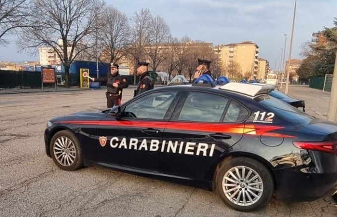 L’affittacamere “chiude un occhio” e l’ospite tunisino (ricercato a piede libero) spaccia eroina nel B&B