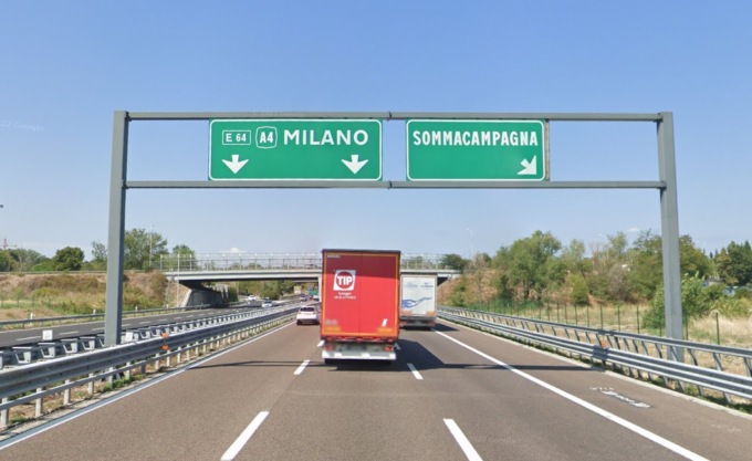 Drammatico incidente stradale in A4: un ferito grave