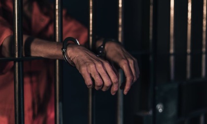 Detenuto "modello" ha un permesso premio: quando torna in carcere è "farcito" di droga