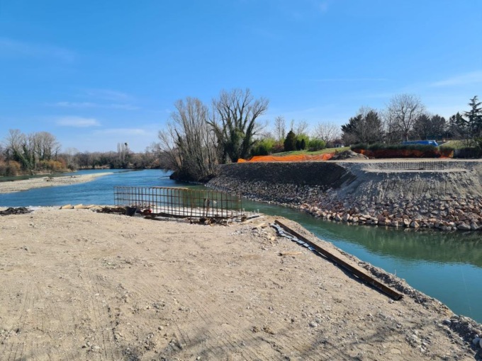 Sicurezza idraulica a Verona: nel fine settimana il varo di due ponti sull’Adige