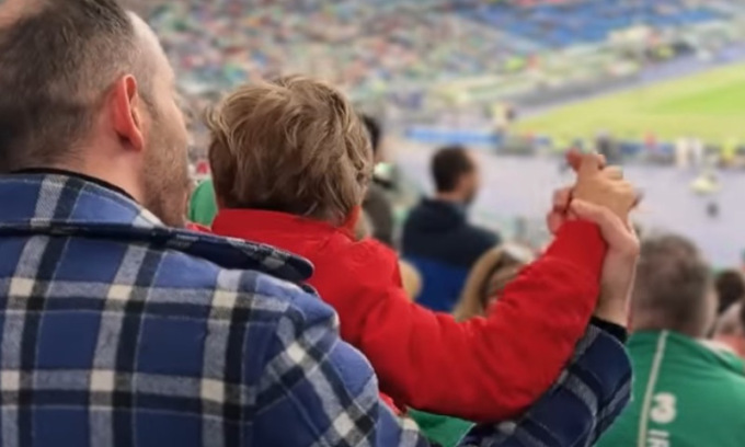 Bullizzato dopo l’incidente che l’ha reso disabile, 12enne ex promessa del rugby cambia scuola