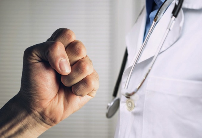 Dottore picchiato nel suo ambulatorio: Bovolone senza medico di famiglia per tre mesi