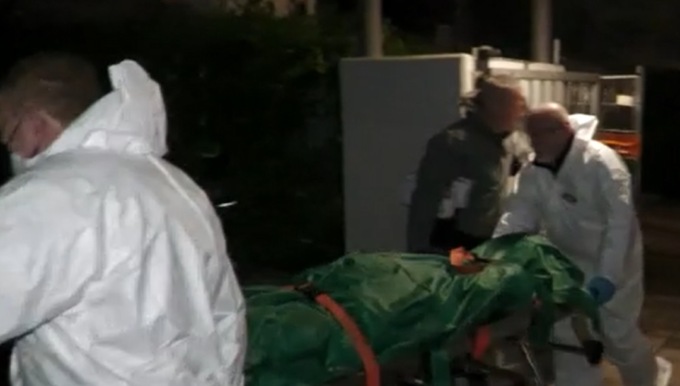 Mamma e papà uccisi a coltellate dal figlio: il racconto dell’amica con cui viveva l’assassino