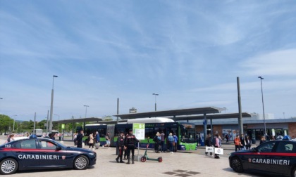 Due ragazzine scappano dalla casa famiglia e si nascondono (male) in stazione