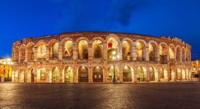 Musica lirica oltre la mezzanotte in Arena: il Comune ha concesso la deroga
