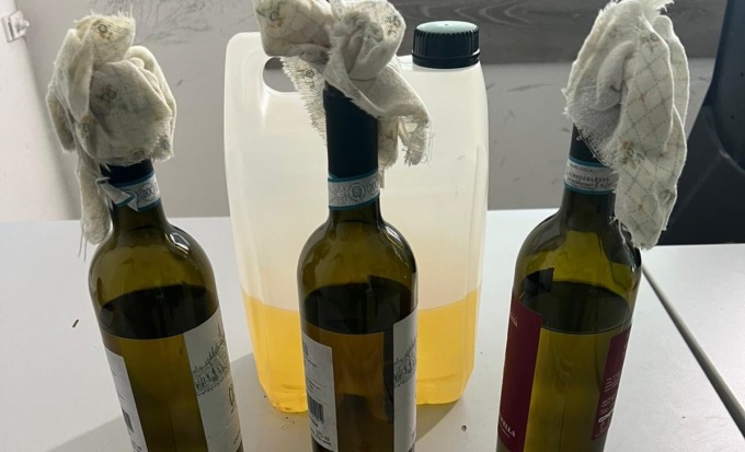 60enne sfrattato tenta di dar fuoco all’abitazione con una tanica di benzina e delle molotov