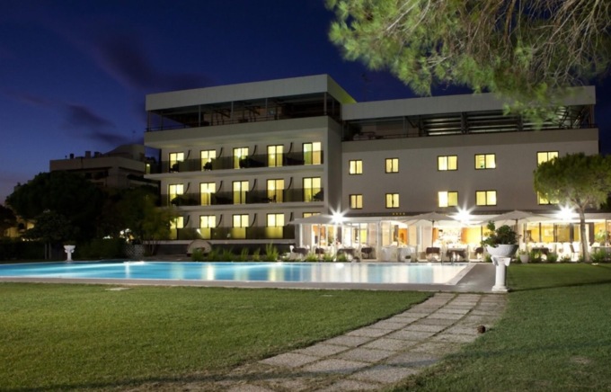 40enne veronese precipita da un hotel dopo l’addio al celibato: è gravissimo