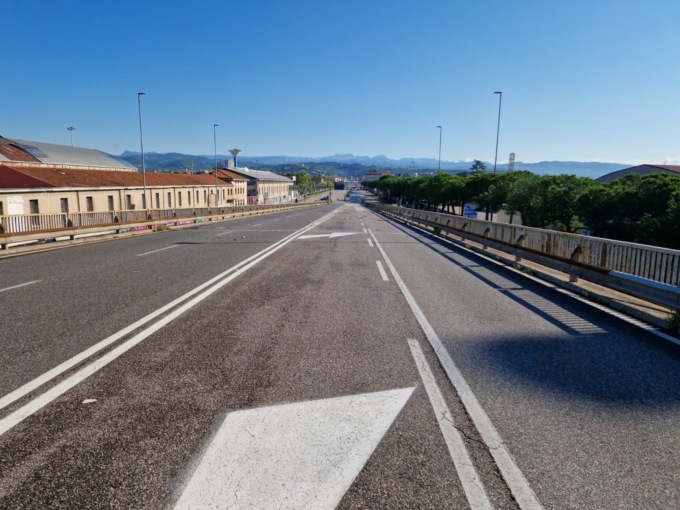 Forte temporale nella notte a Verona, ancora danni: amianto sulla carreggiata, chiuso viale Piave