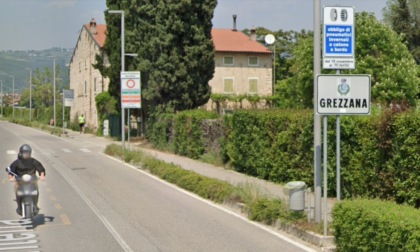 Auto travolge uno scooter a Lugo di Grezzana: morto il motociclista