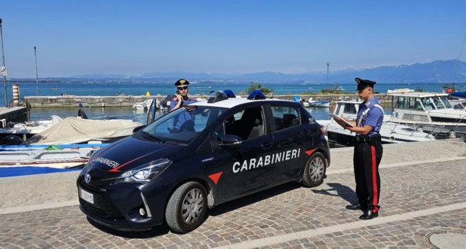 31enne nigeriano vuole entrare a Gardaland con una pistola (col colpo in canna)