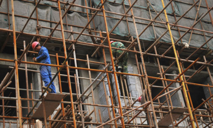 Sicurezza nei cantieri edili: scoperti lavoratori irregolari, tra loro anche un 15enne