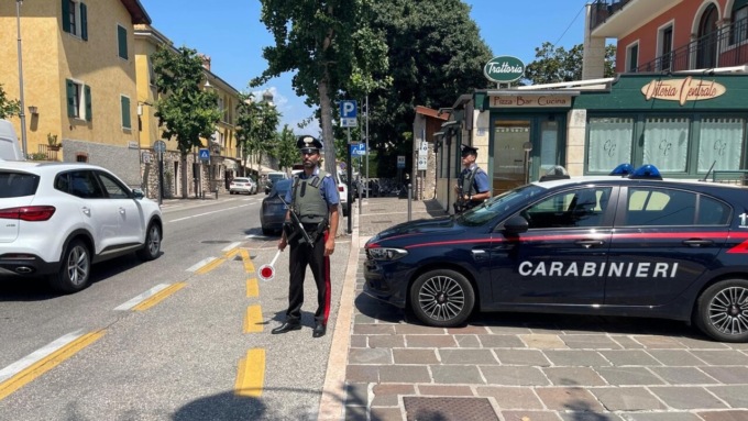 Droga dalla Calabria a Verona: i pusher senza scrupoli spacciavano davanti ai bambini