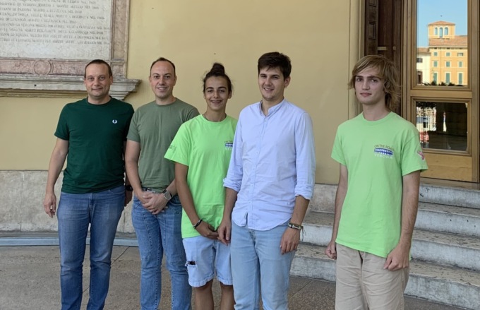 Gli studenti accolgono i visitatori a Verona: con il progetto “On the road”
