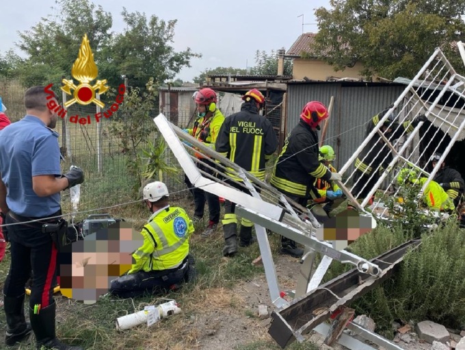 Due operai precipitano dal tetto di un’abitazione: il 42enne Darko Pajkic di San Bonifacio muore in ospedale