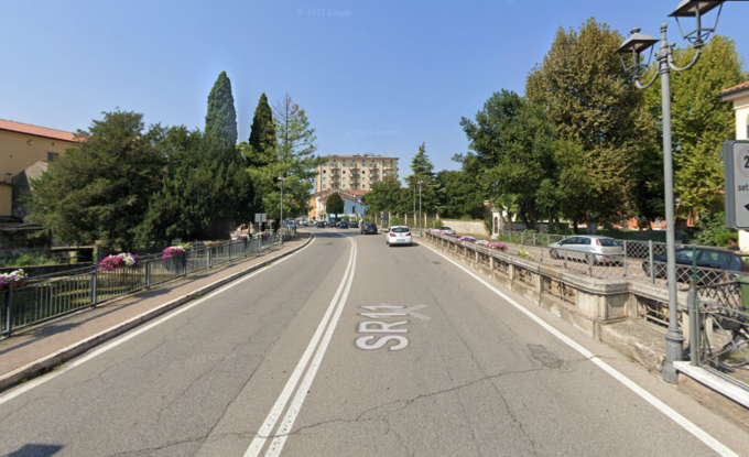 Scontro tra un’auto e una moto, due feriti di cui uno grave