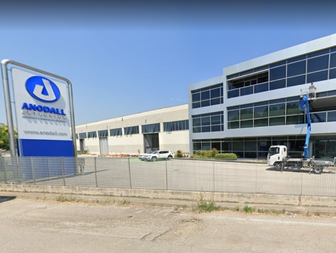 Grave infortunio sul lavoro a Trevenzuolo, operaio folgorato mentre sistema l’impianto elettrico