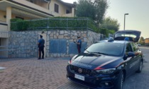 Suona l'allarme di una villetta e un carabiniere fuori servizio interviene: sventato un furto in abitazione