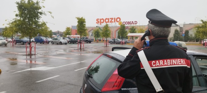 La gang dei profumi colpisce a Bussolengo: razziati prodotti per più di 3mila euro