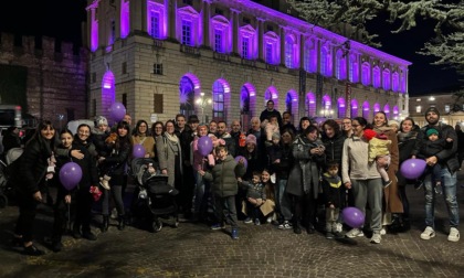 Giornata della prematurità, a Verona la Gran Guardia si colora di viola per i bambini e le loro famiglie