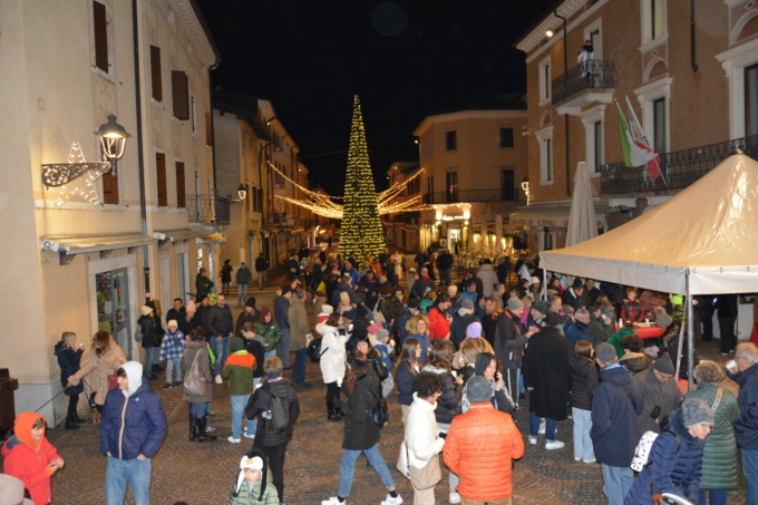 2023-Natale_centro storico Bardolino