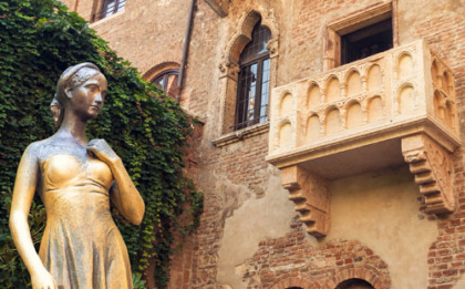 Cortile e Casa di Giulietta, ingressi limitati per un mese: entrano solo visitatori che hanno comprato il biglietto online