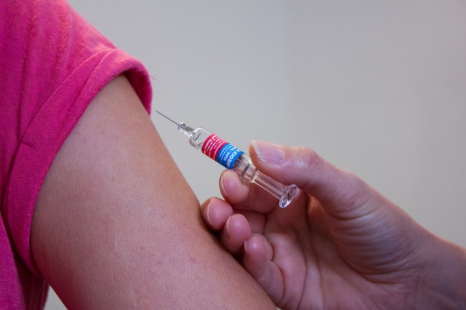 Da lunedì 7 ottobre 2024 il vaccino contro influenza e Covid in provincia di Verona: come prenotare con la Ulss 9 Scaligera
